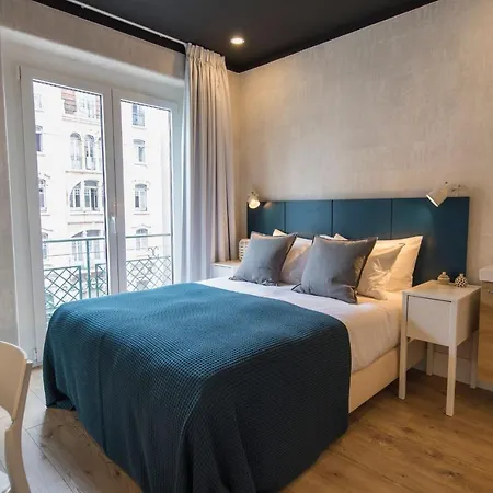 Modern Flat Near Marques Apartman