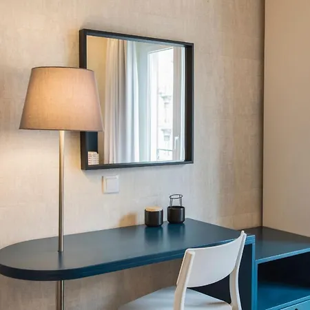 Appartamento Modern Flat Near Marques Lisbona
